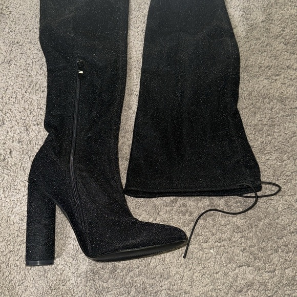 Black sparkly thigh high boot - Picture 2 of 3